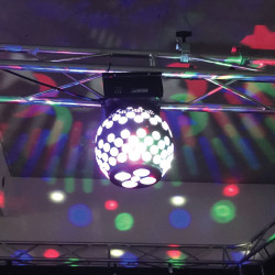Power Lighting Magic Ball - Sphère DMX 4 LEDs de 3W 4-en-1